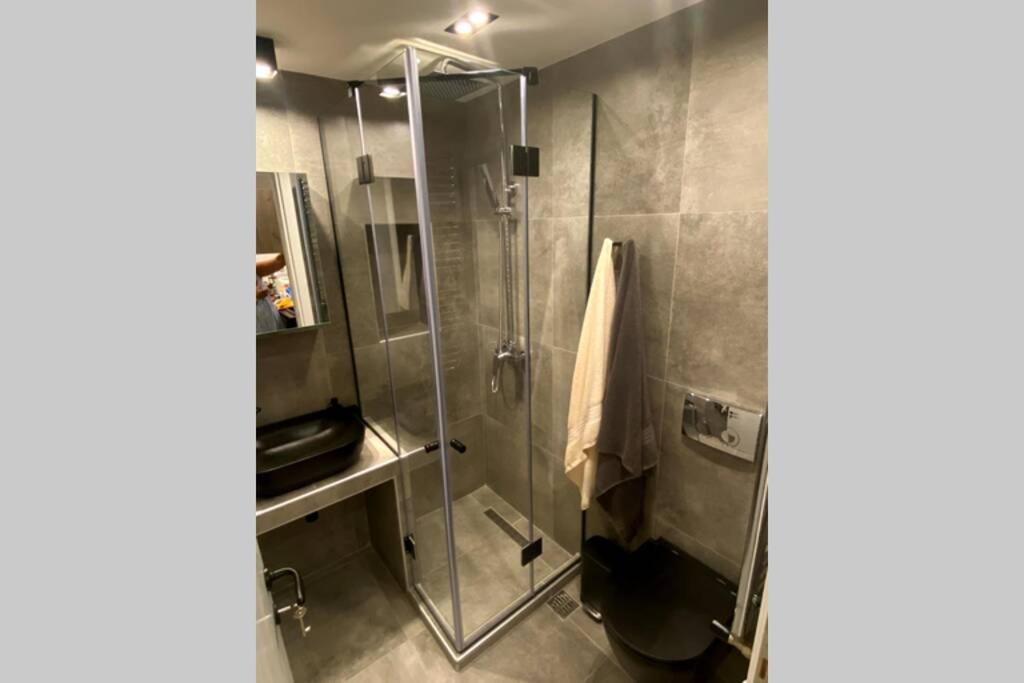 شقة Vyron 1 Elegance نيا ميشانيونا المظهر الخارجي الصورة